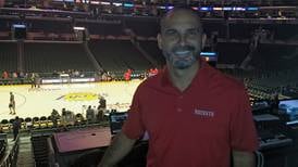  Adrián Chavarría: Los Rockets de la NBA tienen acento tico en la narración