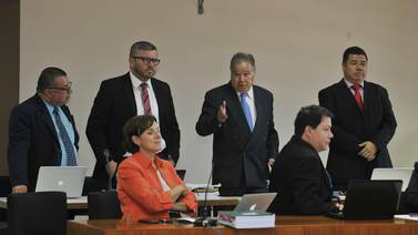 Juicio civil por caso Caja-Fischel se atrasó por error al notificar a Eliseo Vargas