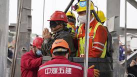 Rescatados 11 de los mineros atrapados en una mina de oro en China