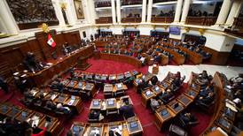 Congreso de Perú prohíbe entrada a legisladores no vacunados contra la covid-19