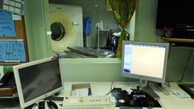 Defensoría exige a CCSS plan de contingencia para tomografías pendientes de análisis