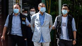 Policía de Hong Kong arresta al magnate de la prensa Jimmy Lai y a la reconocida activista Agnes Chow