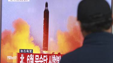 Corea  del Norte falla en lanzamiento de  poderoso misil de alcance intermedio 