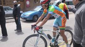 Román Villalobos evitó que su compañero Brizuela perdiera el liderato en la Vuelta de Mendoza