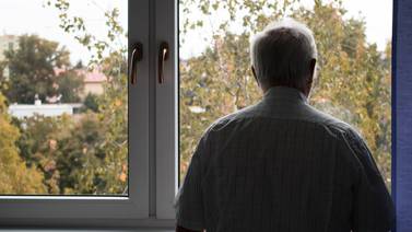 Aislamiento social y soledad en el adulto mayor: ¿cuándo se vuelve peligroso?