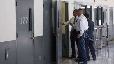Barack Obama apuesta por reforma en cárceles