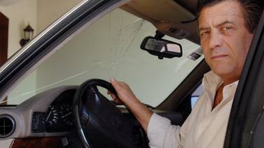 Conductor reclama por daño a su carro en  peaje
