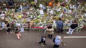 Muere periodista holandés herido de bala en Ámsterdam
