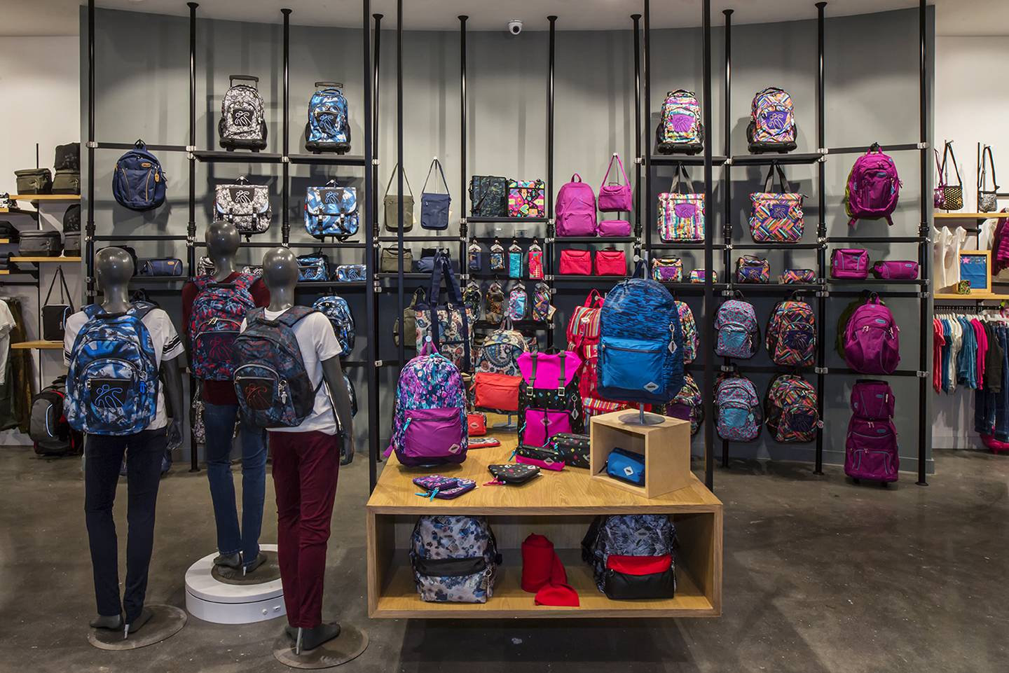 TOTTO presentó un nuevo concepto de tienda en Costa Rica La Nación