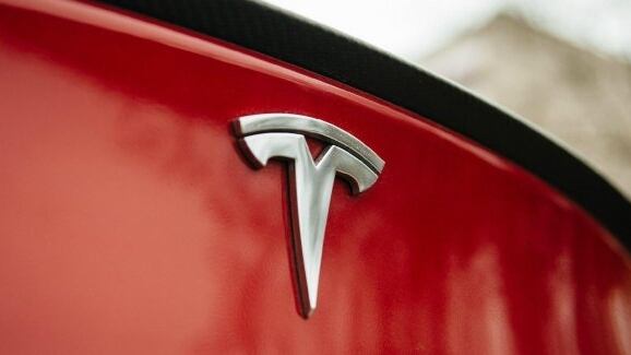 Elon Musk presentará su nuevo 'robotaxi' a través de su compañía Tesla.