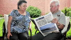 Aniversario LN: 64 años de casados y casi 60 de recibir La Nación