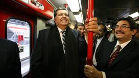 Muere expresidente de Perú Alan García tras dispararse antes de ser detenido por la Policía
