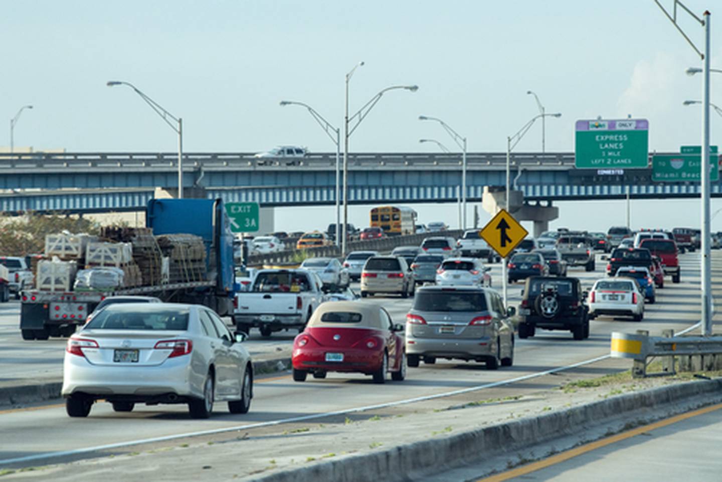 La congestión vehicular en el populoso condado de Miami-Dade se ha agravado visiblemente desde el 2022, y hoy Miami ocupa el octavo lugar entre las ciudades con más tráfico en el mundo.