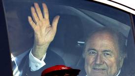 Joseph Blatter no viajará a final de Mundial de fútbol femenino 