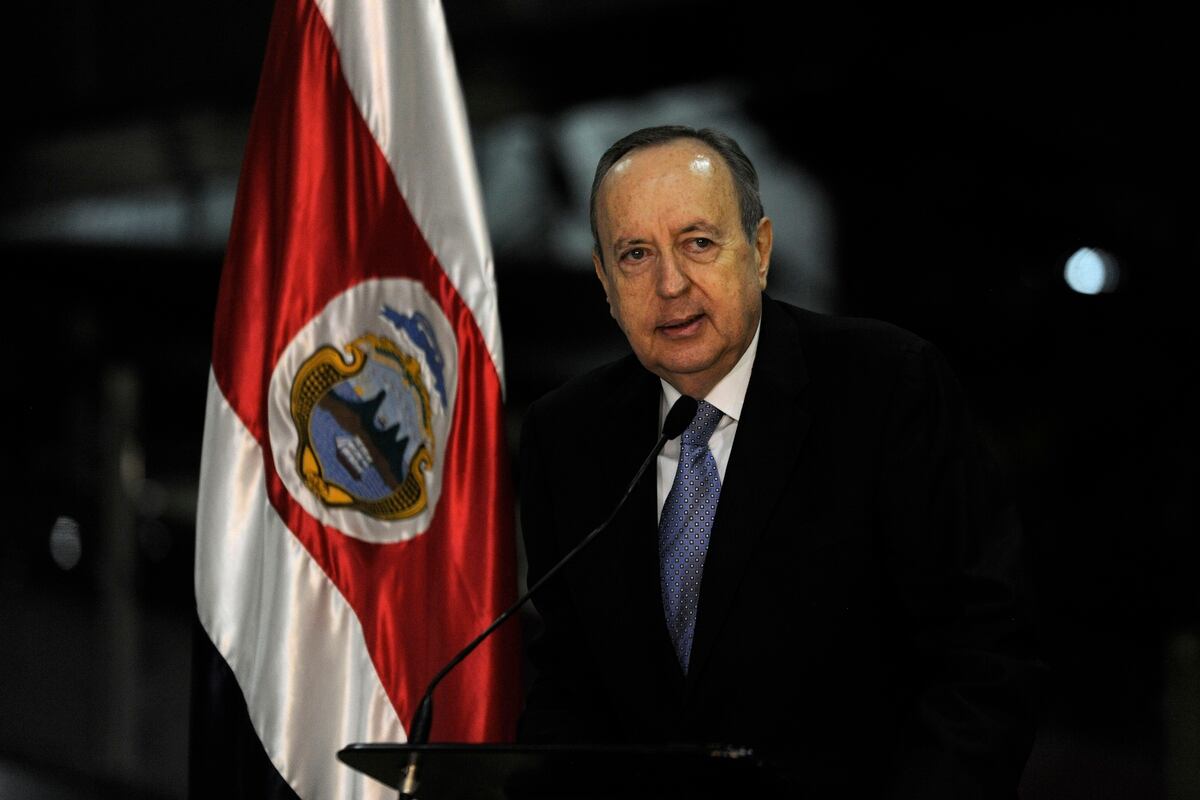 Expresidente Rafael Ángel Calderón inhabilitado para cargos públicos