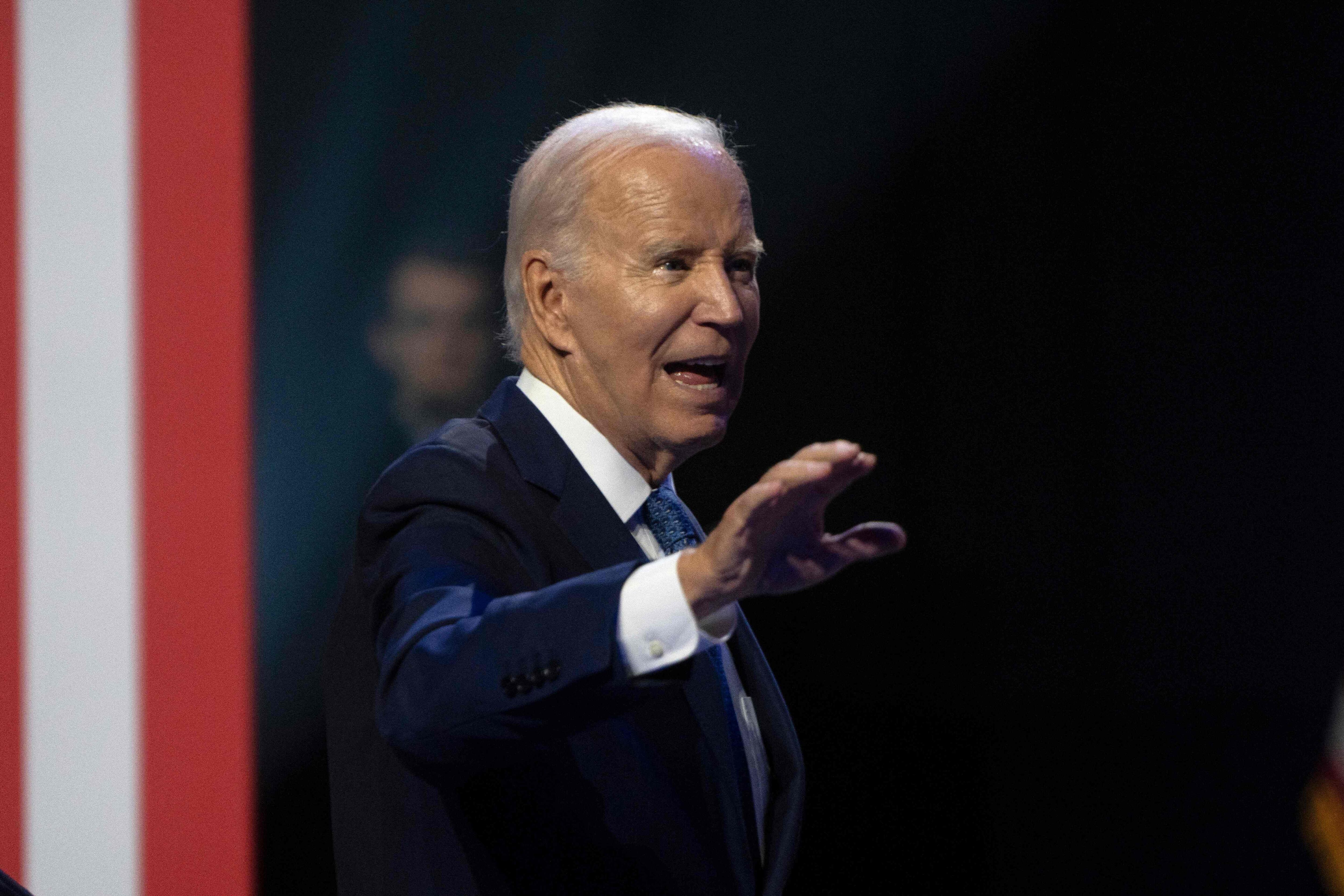 El presidente de Estados Unidos, Joe Biden, expresó su compromiso de seguir apoyando a Ucrania y prometió ofrecer un discurso para reafirmar la importancia de ese respaldo.