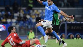 El Nápoles pisa fuerte en el Diego Maradona, Juventus empata