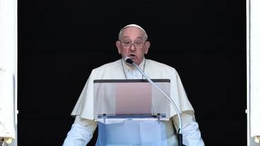 El papa lanza un “llamado urgente” contra la “espiral de violencia” tras el ataque de Irán contra Israel