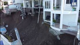 Viviendas caen al abismo en Residencial Altos de Leonamar, Punta Leona