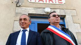 Francia se embarca en una inédita precampaña presidencial