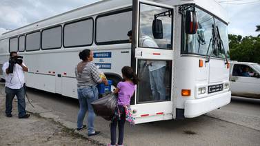 Estados Unidos deporta a primer grupo de menores  centroamericanos 