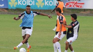 Pinto ya va por 53 convocados en dos meses  con la Tricolor