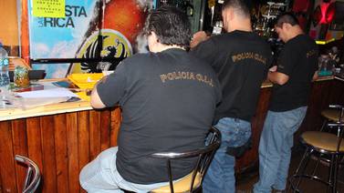 Mujeres utilizaban dos bares de mampara para vender cocaína en San José