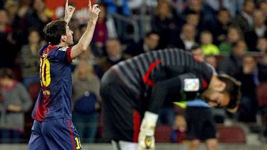 Messi anota un doblete y hace más líder al Barca