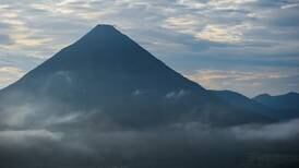 Minae advierte por ingreso ilegal de turistas al cono del volcán Arenal