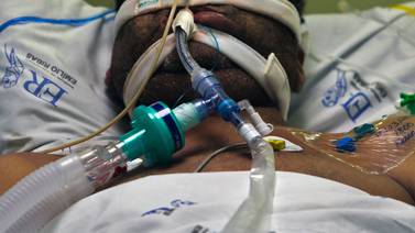 Sao Paulo sufre falta de medicinas para intubación, alertan las autoridades