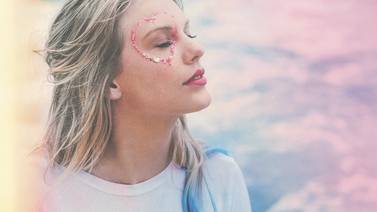 Taylor Swift celebra el amor en todo su caos con su nuevo álbum ‘Lover’