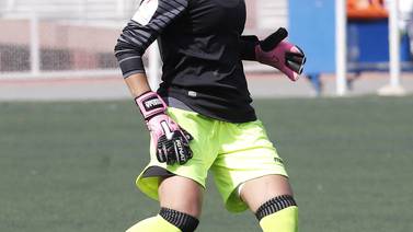 Portera Noelia Bermúdez trabaja con dos metas: jugar Champions y ser titular en la 'Sele'
