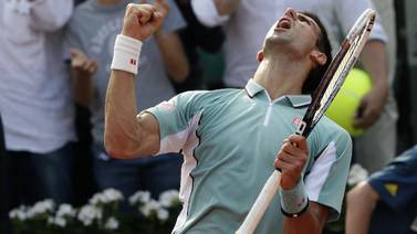 Novak Djokovic triunfa y llega a semifinales de Roland Garros
