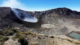 Cráter de volcán Turrialba redujo su profundidad de 180 a 130 metros en los últimos tres años 