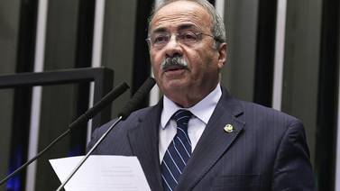 Senador brasileño intentó esconder dinero en el calzoncillo durante una operación policial