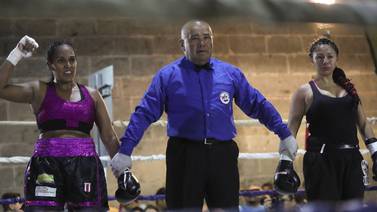 Boxeadora Carolina Arias retornó al cuadrilátero con una victoria  
