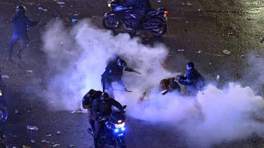 Incidentes en Buenos Aires dejan  100 arrestados y 70 heridos