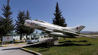 Antigua Ciudad Stalin de Albania acogerá base aérea de la OTAN