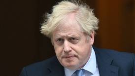 Boris Johnson y su ministro de Finanzas, multados por fiestas durante confinamiento 