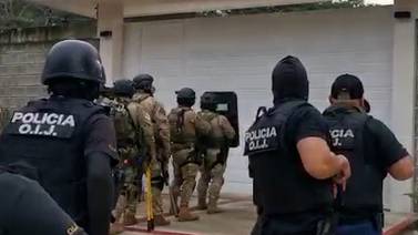 Presunto líder de banda narco llegó a entregarse a Tribunales de San Carlos