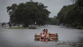 Tormenta tropical Barry azota Luisiana y continúa perdiendo fuerza