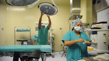 230 médicos especialistas  llegaron a hospitales de provincia para cumplir con su trabajo social 