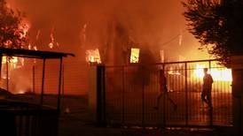 Incendio destruye el mayor campo de refugiados de Grecia