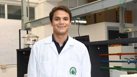 Farmacéutico de Costa Rica obtuvo prestigiosa beca para doctorado en Nanomedicina en Francia