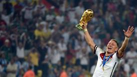  Bastian Schweinsteiger elogió la mentalidad alemana detrás del título