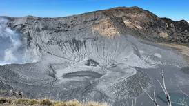 Erupciones del volcán Turrialba dificultan reapertura del mirador