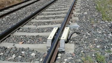 Vándalos dañan dispositivos de seguridad en cruces del tren a Cartago