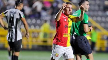 Luis Ronaldo Araya, con golazo incluido, salvó el honor del Herediano 