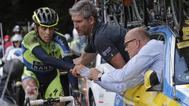  Vincenzo Nibali gana la etapa, reconquista el liderato y    Alberto Contador abandona el Tour