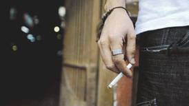 Patronos deben definir dónde se puede fumar, según abogados